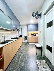 Blk 862 Jurong West Street 81 (Jurong West), HDB Executive #558320021